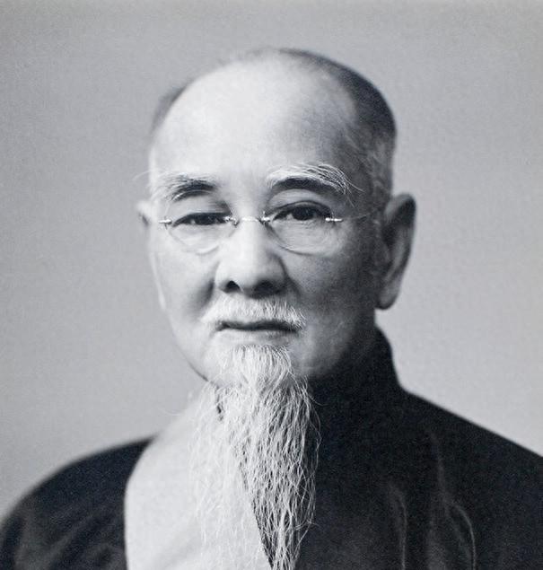 1943年，国府主席林森出车祸重伤住院，蒋介石问戴笠：“林主席的车祸，是不是你安