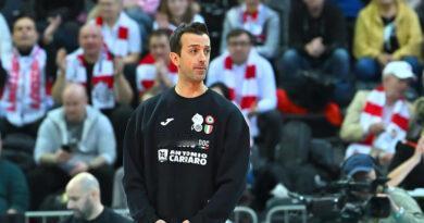 欧冠比赛日：朱婷之科内利亚诺客场直落三局轻取波超罗兹商业赛后主教练和球员访谈