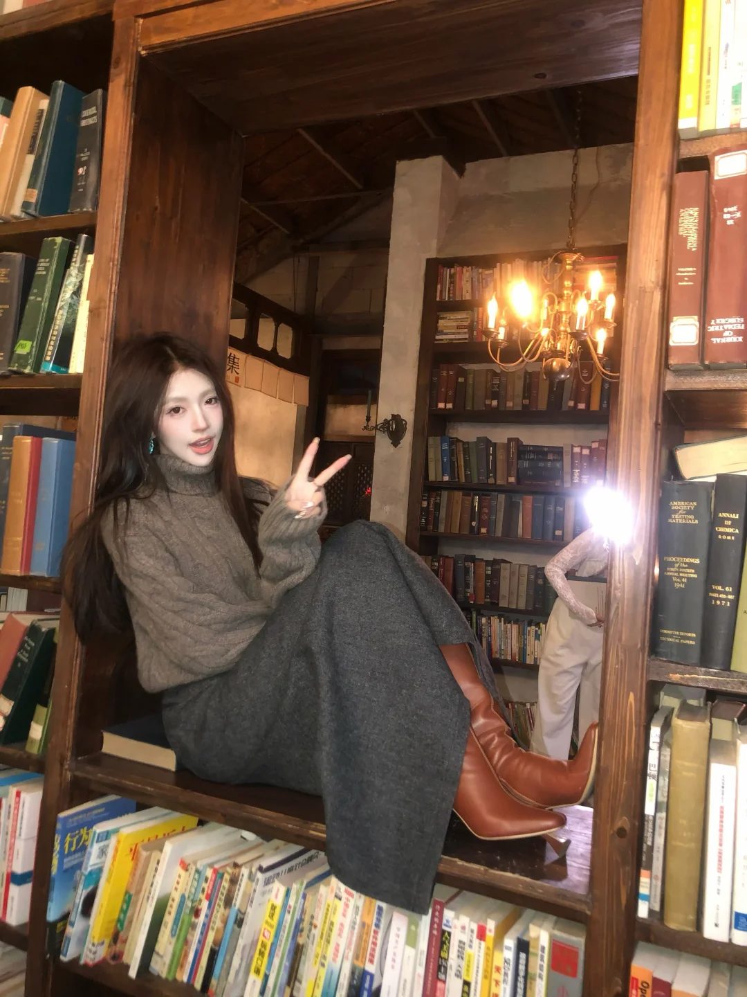 被藏在图书馆里的咖啡店☕