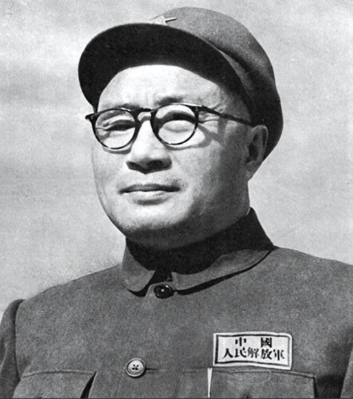 新中国成立后，毛主席想让刘伯承担任总参谋长，但是，刘伯承婉拒了，说：“总参谋长我