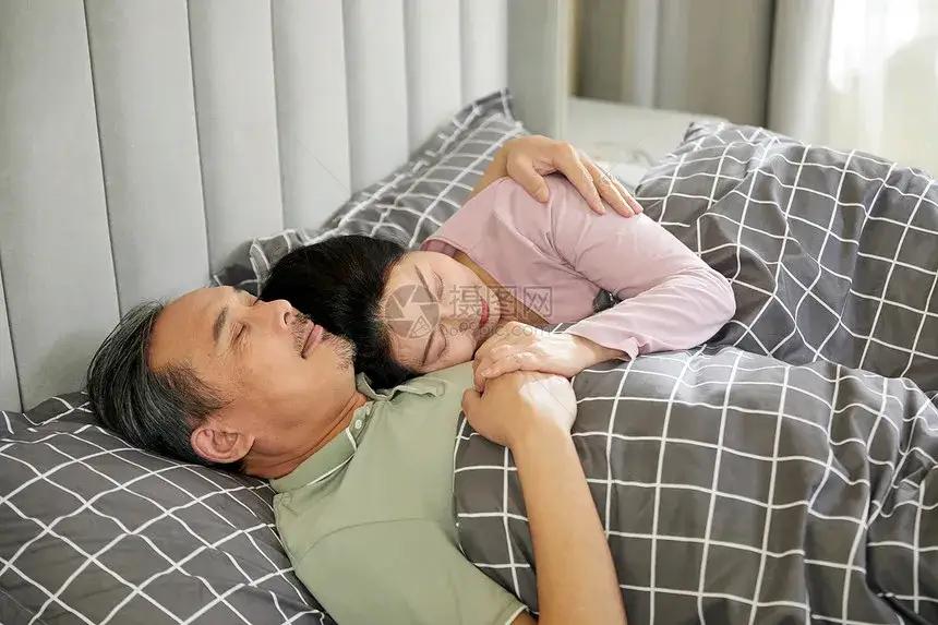 男人做到83，女人做到死那天。说的是夫妻生活。这说法有没有道理？我觉得不