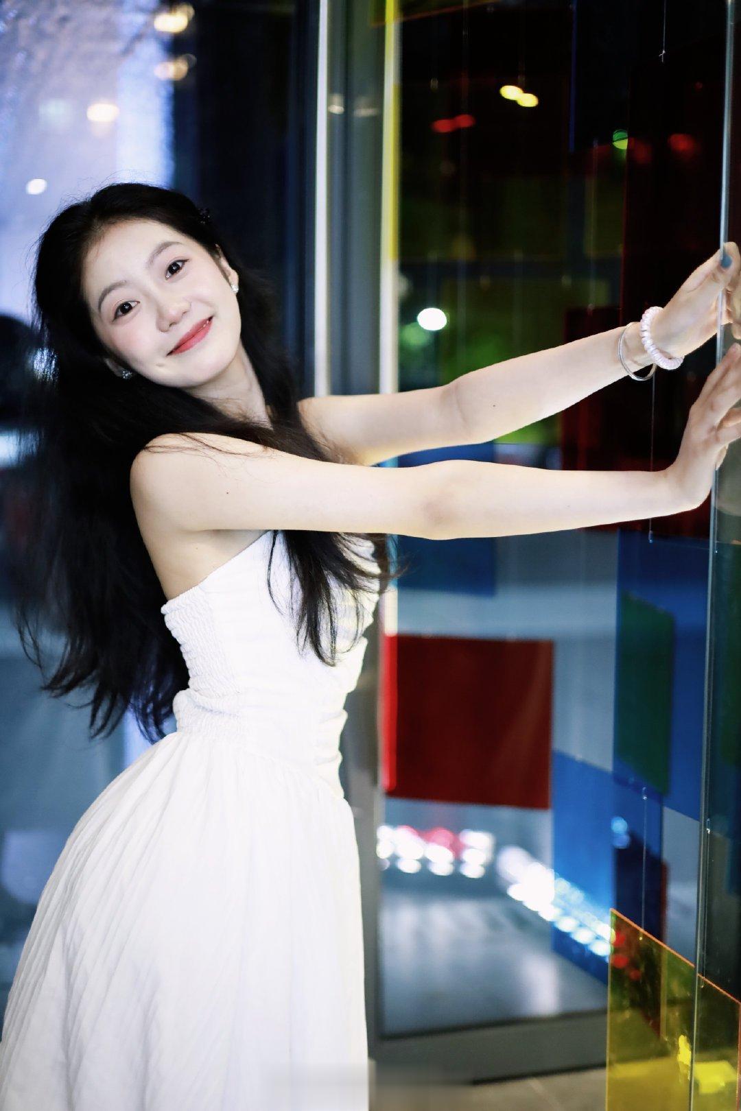 姓名：盼盼出生年月日：02年5月八号坐标：广东学校：广东