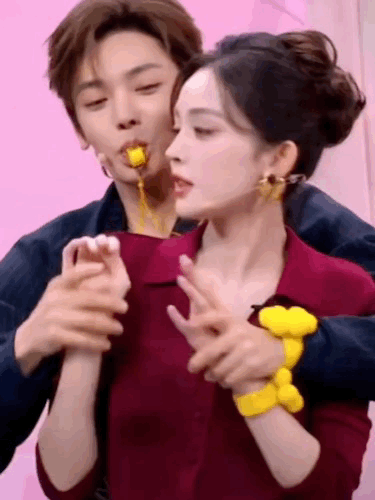 娜扎的反应傻傻的！娜扎女明星