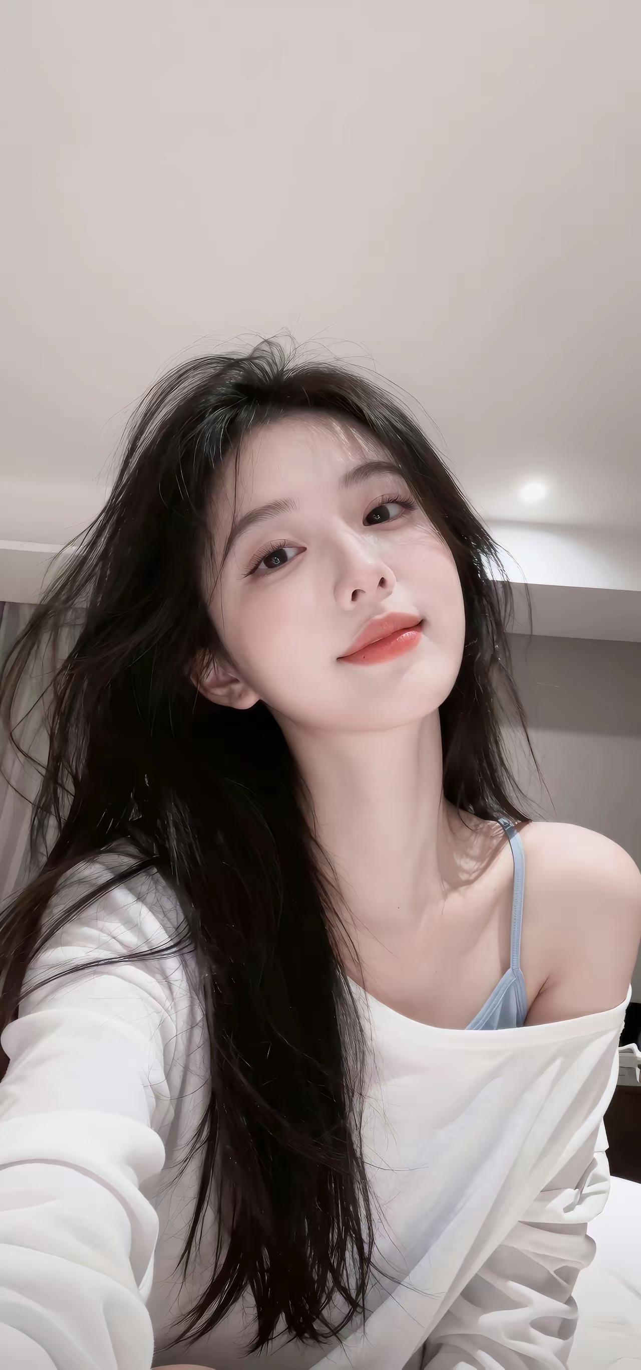 不干净的钱要人命，干净的钱要自己的命，成功的背后不是脏就是沧桑。