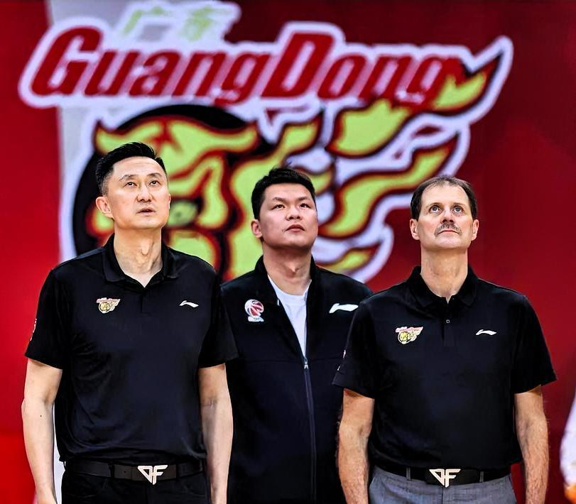 杜锋太自以为是了！近日徐昕申请离队这事闹的沸沸扬扬，球迷都在想徐昕为什么想离