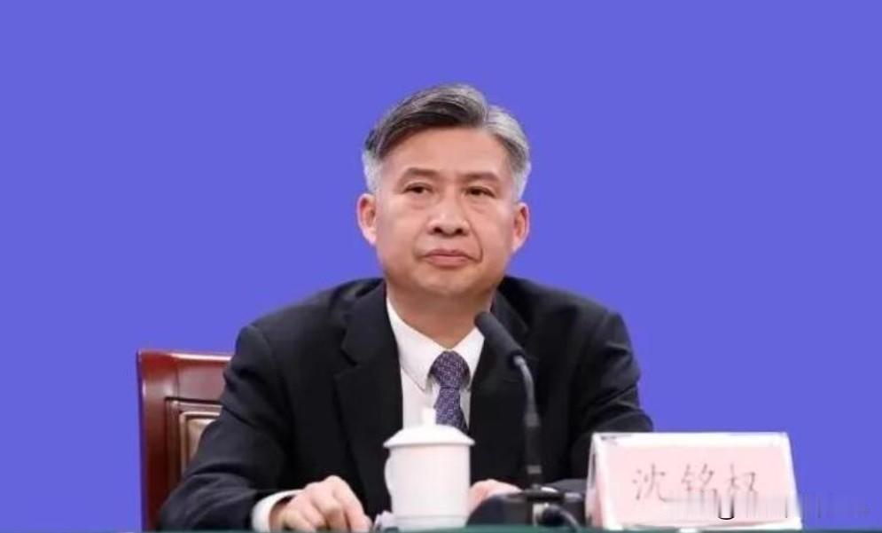 得到重用，升官了！全国优秀县委书记沈铭权出任宁波市代理市长。6月24日，根据国内