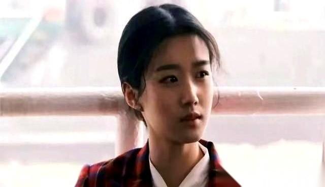 带外孙是为了啥?为了能名正言顺地跟女儿要钱。这话我说出来,你可能觉得有点糙,但