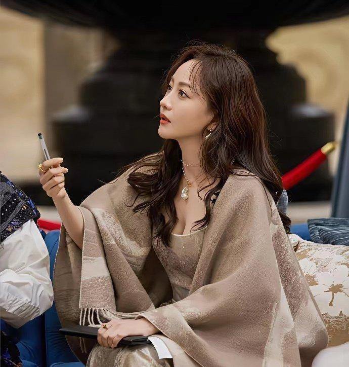 她长得是真⁠﻿好看，于正﻿⁠捧了﻿‎‎她好几次都﻿火不起来，老是﻿演﻿女⁠二号﻿