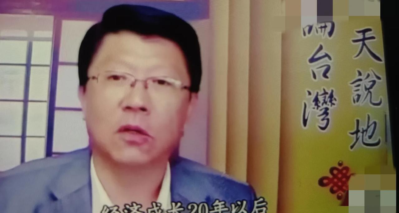 国民党“不分区立委”谢龙介日前在自媒体“谈天论地说台湾”时称:“两岸不要战争，经