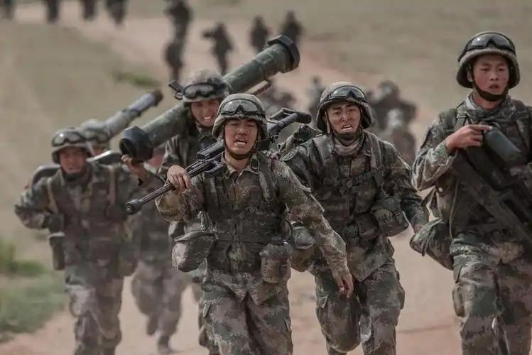 军队开始从严管理将帅，这回是真动了硬招！中央军委5月27日释放重要信号。麻烦