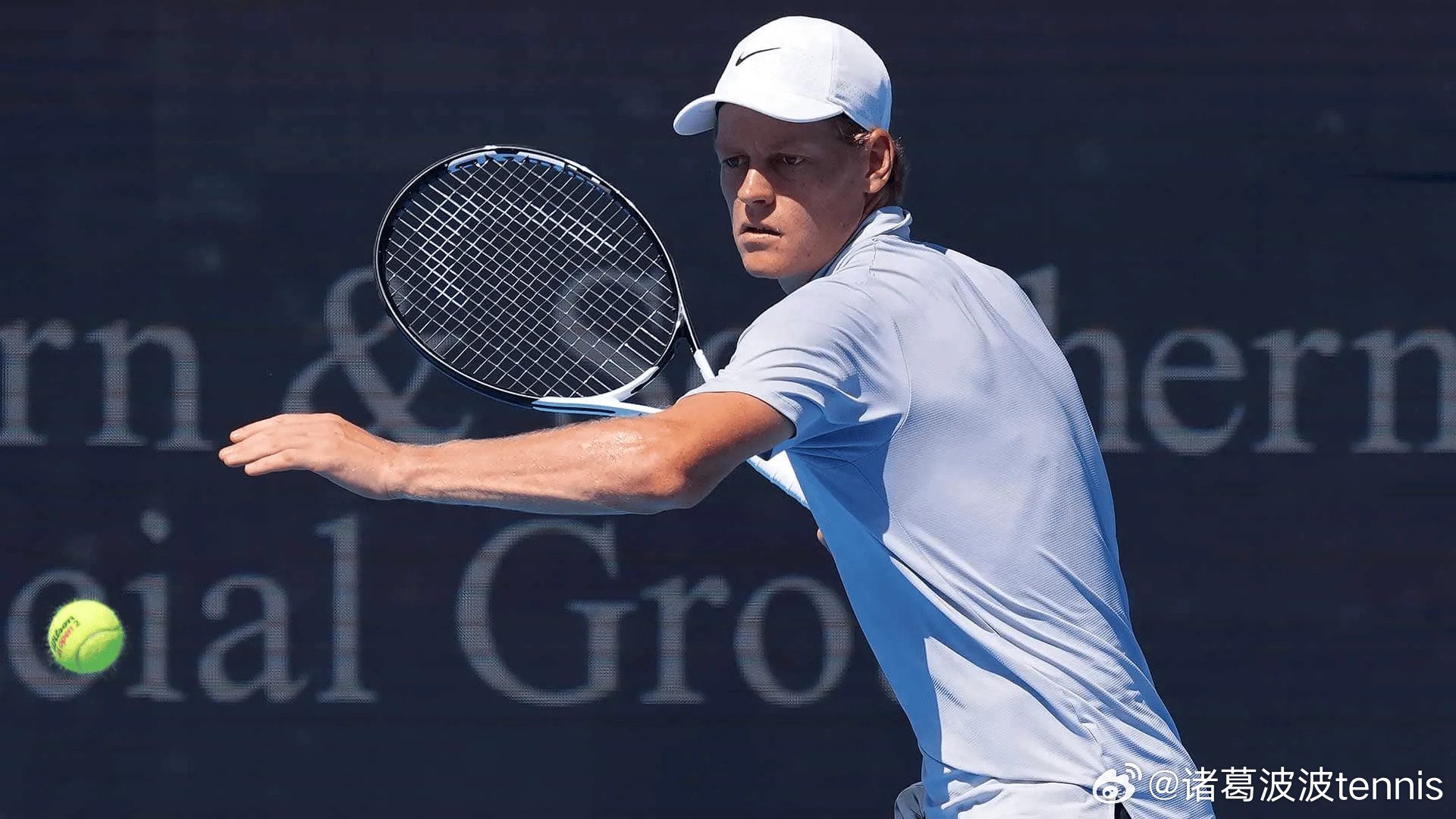 据ATP官方报道，世界第一辛纳因右膝伤势退出ATP1000辛辛那提大师赛。辛纳表