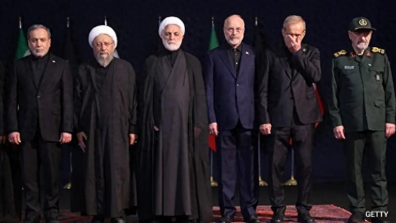 伊朗政坛内讧！伊朗强硬派：总统和议长联手密谋，推翻穆杰塔巴？伊朗新最高领袖，