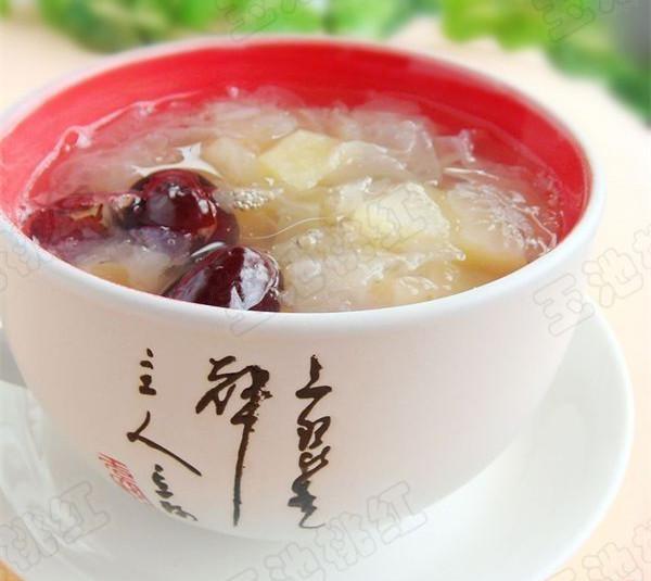冬日滋补汤, 苹果红枣银耳汤