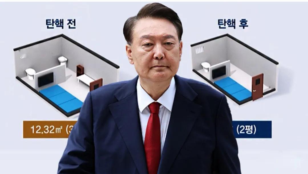 关押尹锡悦的“单间”对比罢免以前是左图：有单独面盆，茶几，立柜。公共浴室，无空