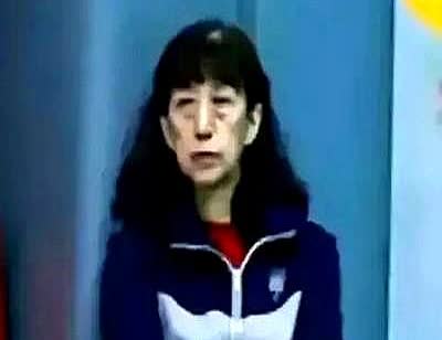 镜头里，杨昊一句“缺巨星”把女排遮羞布撕掉。弹幕齐刷：赖亚文没独立带过队，暂