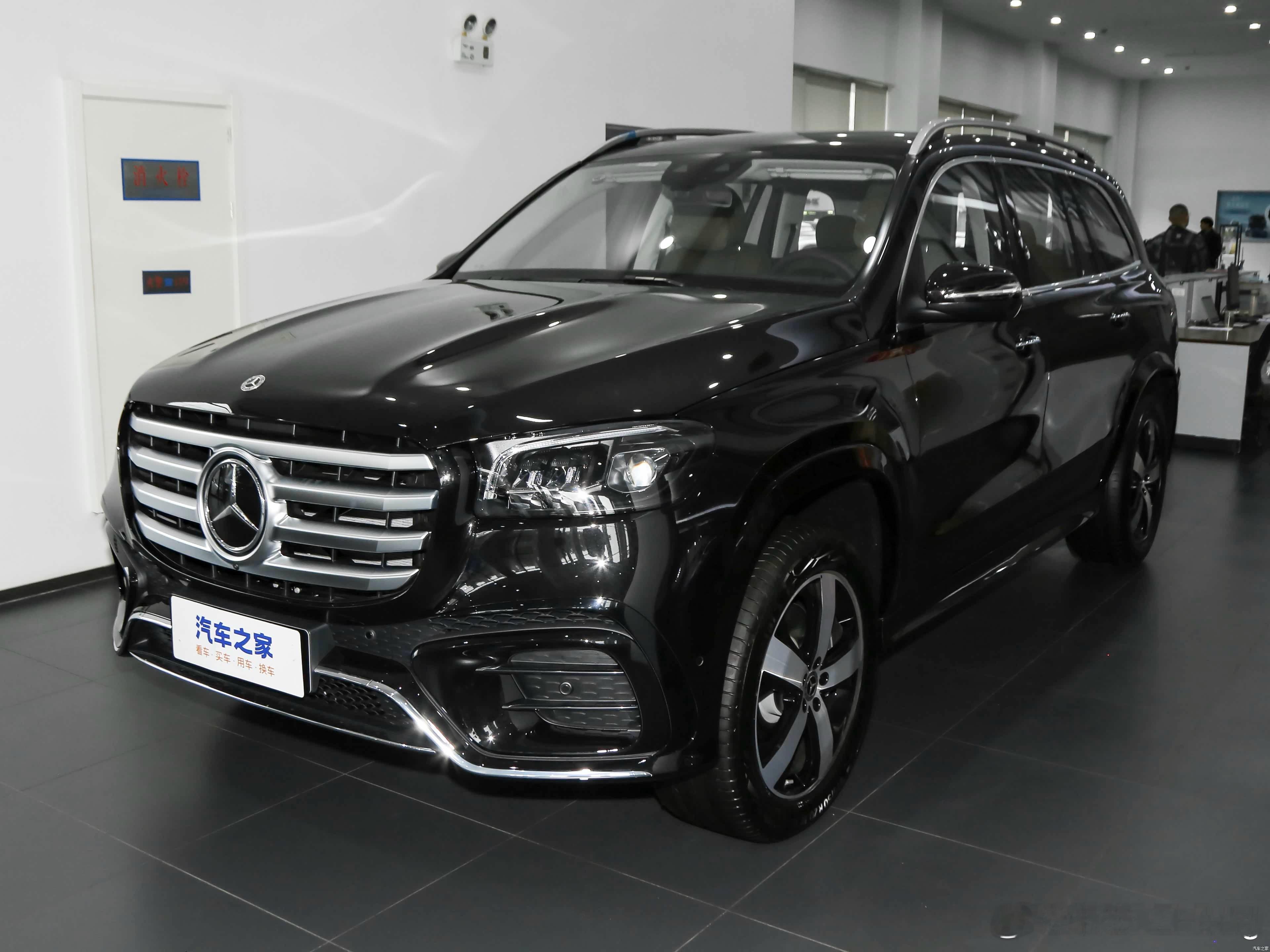 奔驰GLS450经典版2.5TV6的那种指导价96.8万全款裸车已经7