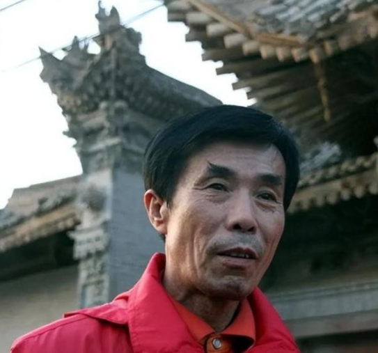 2005年，高秀敏突发疾病去世，留下了长春、北京、珠海的七套房子和巨额的存款。长