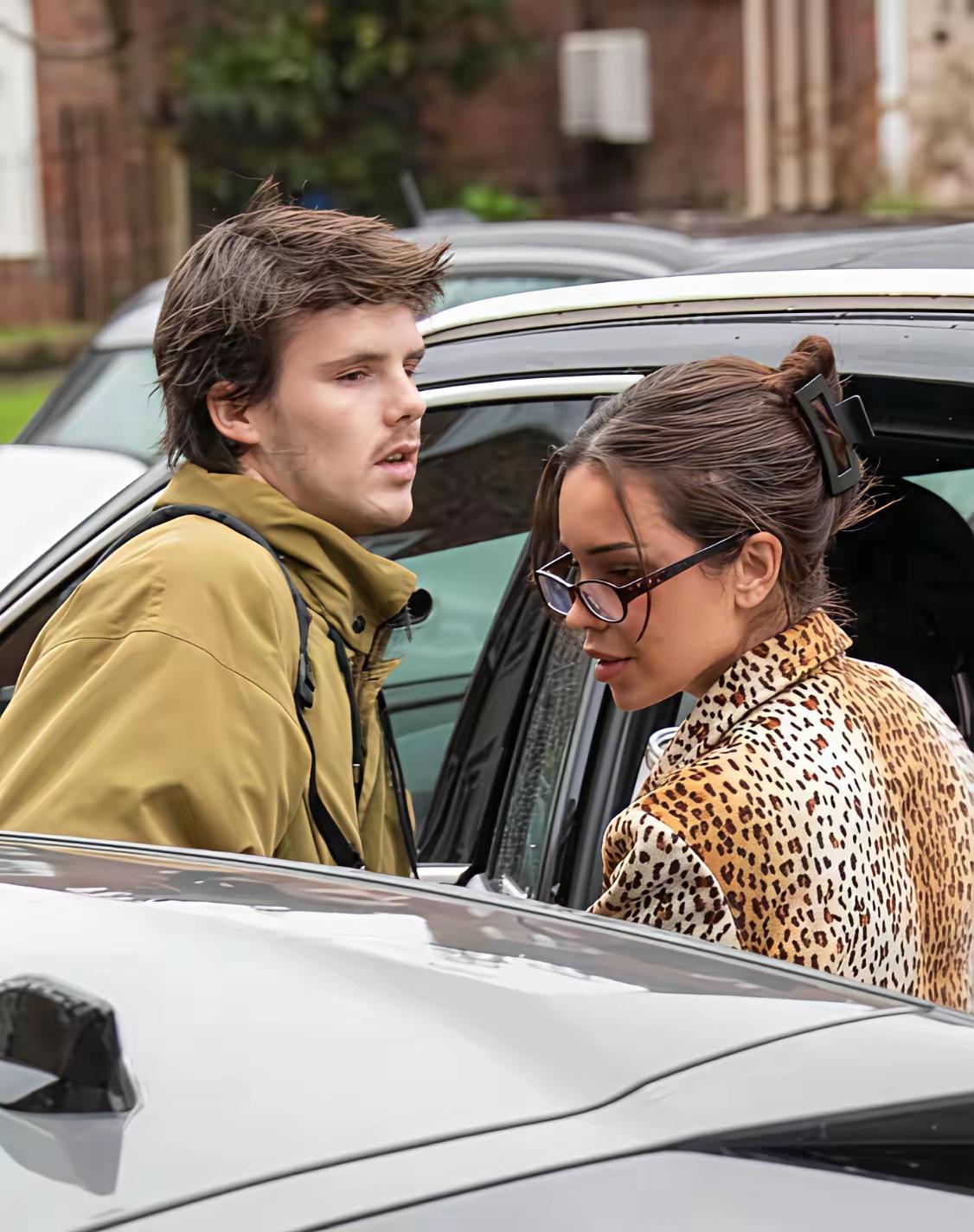 ​找一个大10岁的女朋友，看上去似乎谁也接受不了，但是贝克汉姆的小儿子克鲁兹却是