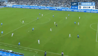 中超又见奇迹，韦斯利贴地顶入见所未见、闻所未闻的头球。深圳新鹏城∨S武汉三镇
