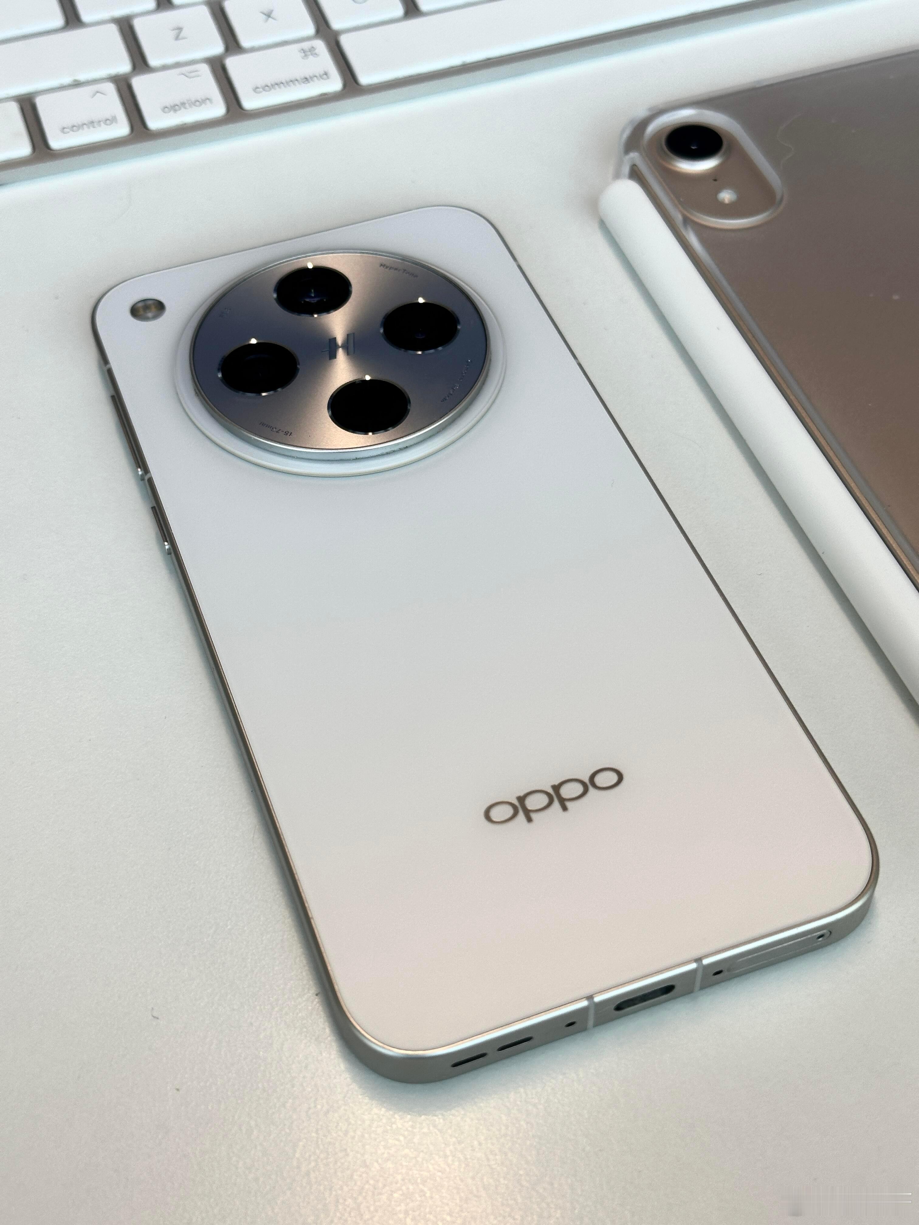 oppofindx8优点✔️——1️⃣好看，设计简约，做工上乘，手感轻薄，