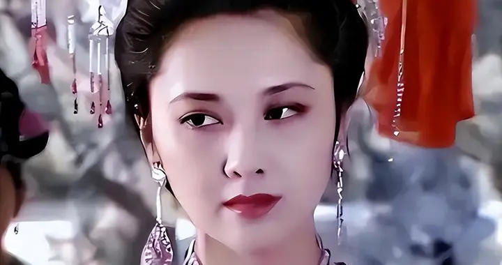 74岁中国第一美女朱琳:两段婚姻无子,不老神话依旧惊艳