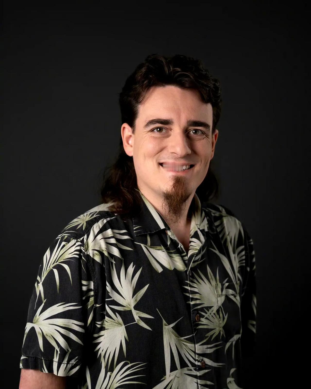 美国新锐军工企业安杜里尔（Anduril）的创始人帕尔默·拉奇（PalmerL