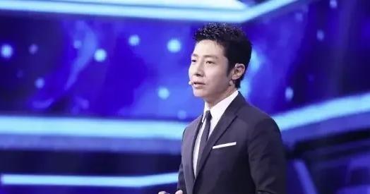 1994年，正在上晚自习的撒贝宁，被年级主任叫到办公室：“你被保送到北大了。”他