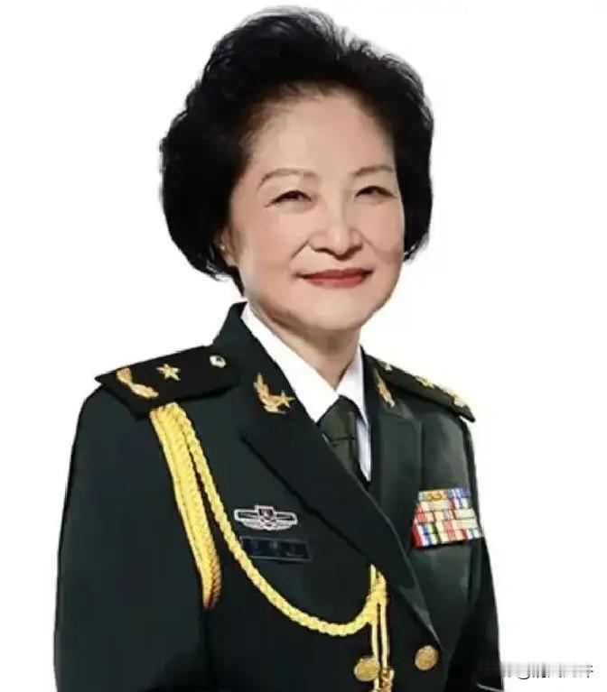 她曾为贺龙元帅生下两个子女，二人离婚后一生未再改嫁，如今她的女儿已荣升少将。
