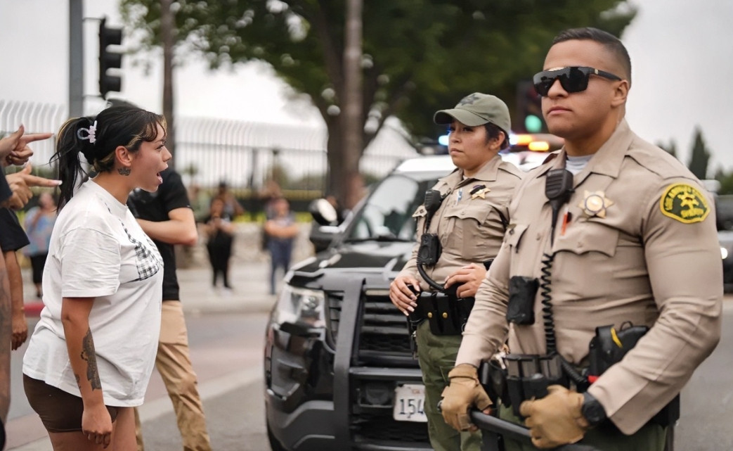 白宫警告州长纽森再不配合就逮捕！这是目前白宫给予加州州长纽森的最新回应，理由是