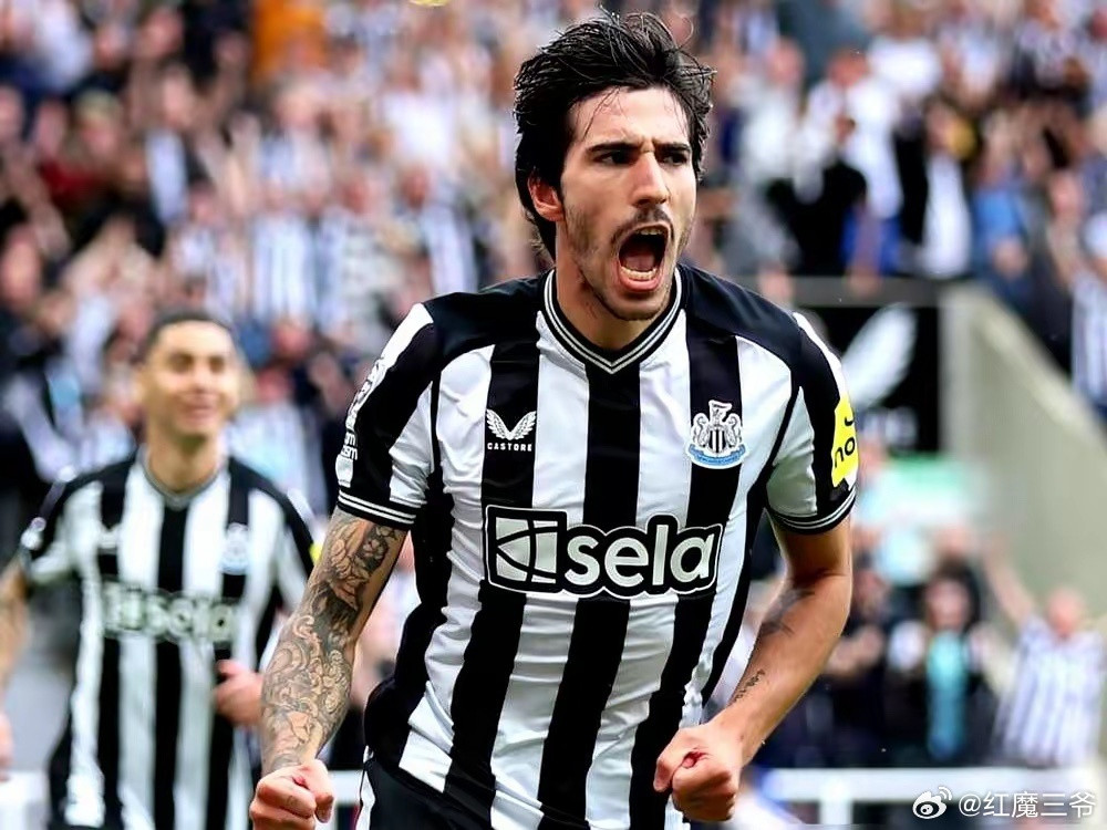 曼联曼联的中场阵容即将迎来重大变革，预算高达1.75亿英镑！卡塞米罗已确认将