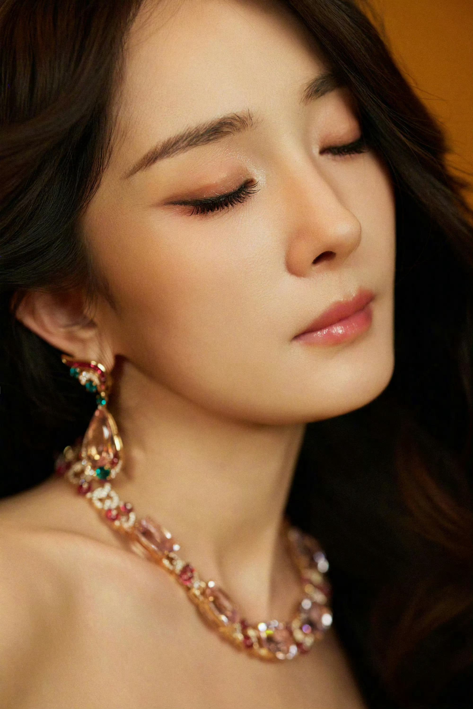 杨幂的脸和眼神太无敌！