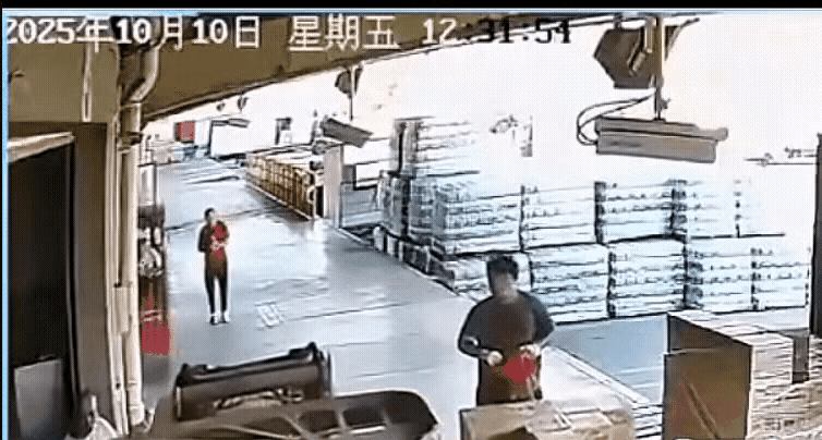 后面的人让人心痛，前面的人让人心寒～社会百态