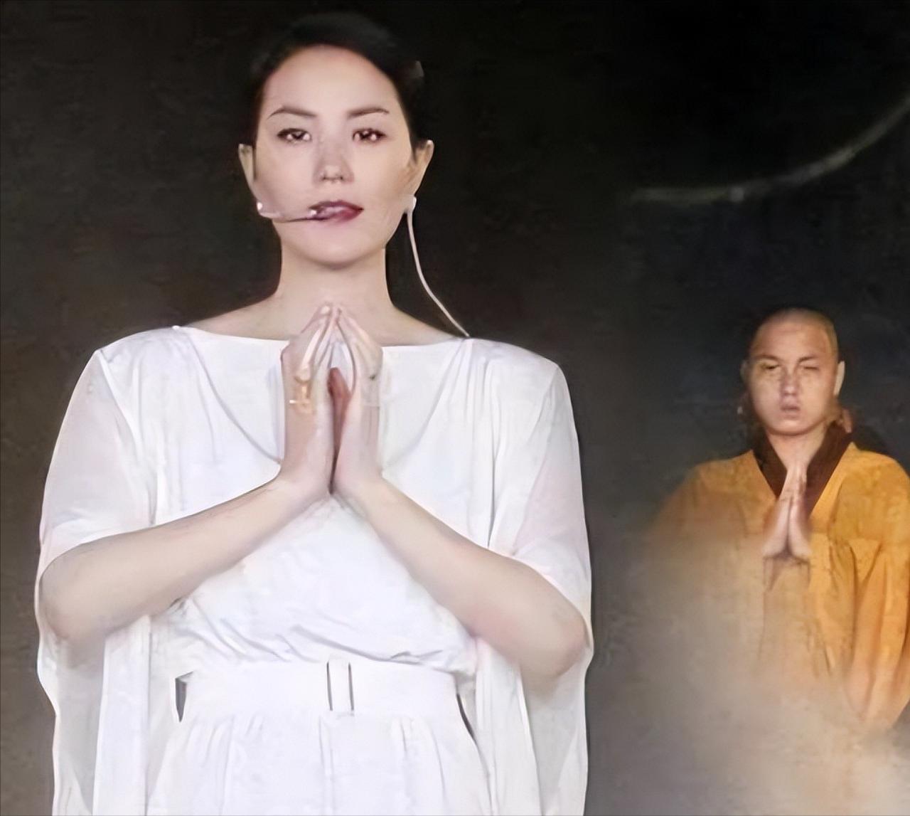 拔出萝卜带出泥！释永信事件之后，没想到常年信佛的王菲也惨遭牵连~众人都知，王