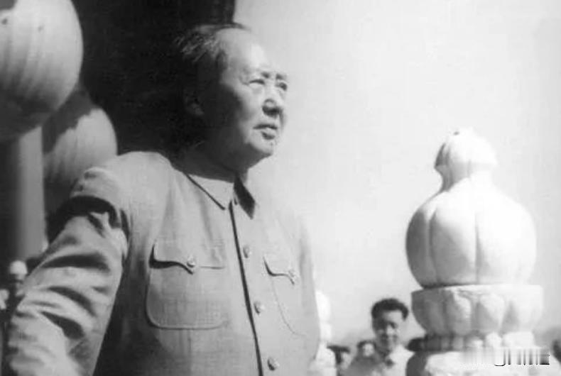 1966年，美国为了暗杀毛主席，派出了一个培养了多年的女特工，没想到他们的计划，