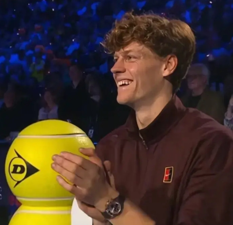 我敢断言，当世第一高手辛纳很有可能会追平或者打破塞尔维亚天王德约科维奇创下的男子