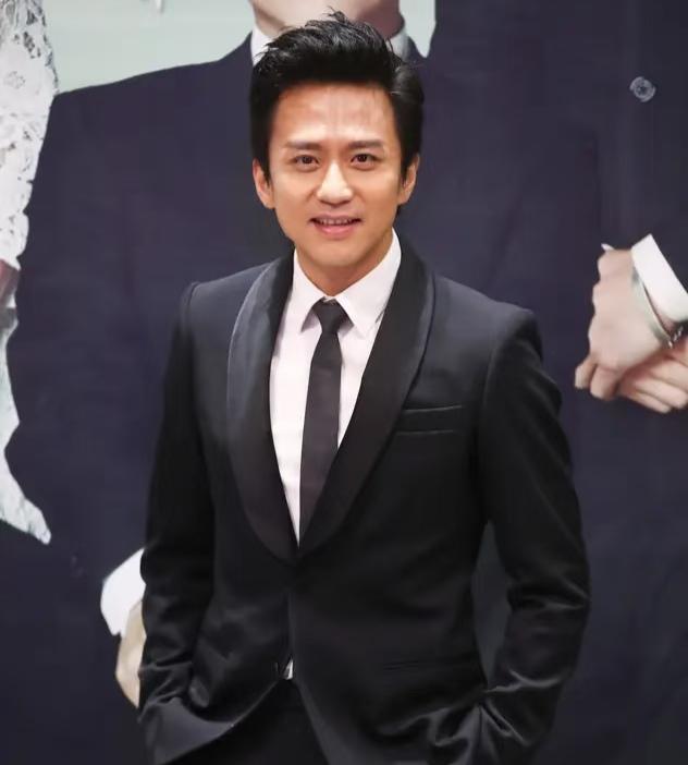 1.邓超投资亏本太多，短时间内他不会再涉及导演电影的项目，很多资金都是孙俪在管理