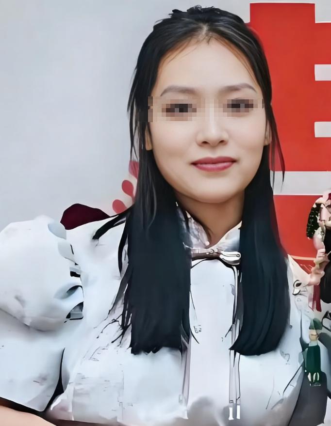 金毛被判死刑。这是罪有应得。但是法律没判三姐。毕竟她也没动手。也没达到