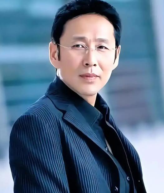 向来不爱夸人的陈道明当众说她就是自己心里的梦中情人，可她劝嫁给了当时圈内没半点名