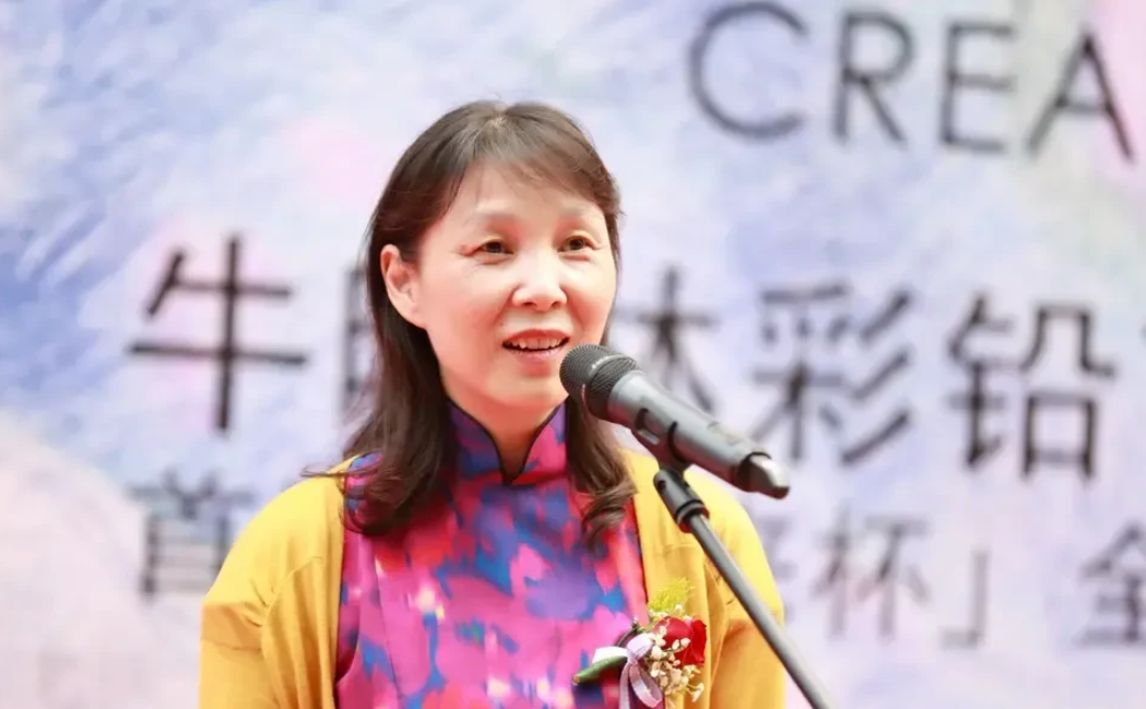 说起来杜建英也挺冤的，1，给宗庆后连生三孩子，直到10年后才摆脱小三身份，和宗