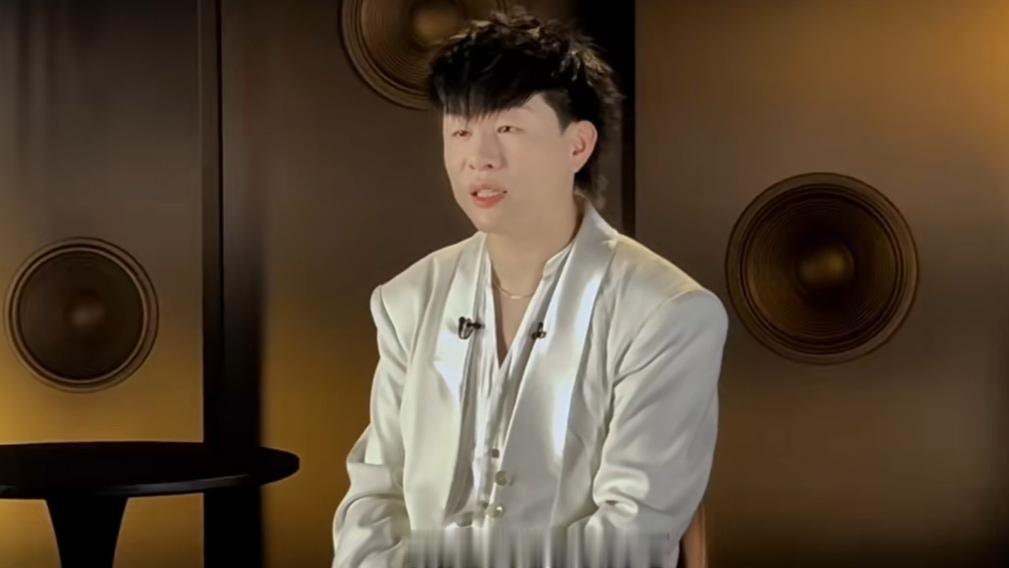 胡彦斌回应歌手排名，点醒了所有人！一句“拿下第一，在预期之外”。这说明，胡彦