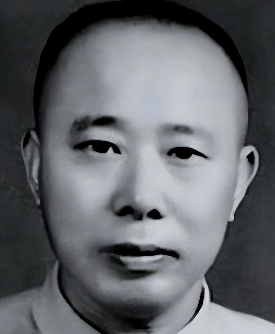 1954年，武汉规划会上，时任市长刘惠农拍板：解放大道，路宽60米。全场炸了。