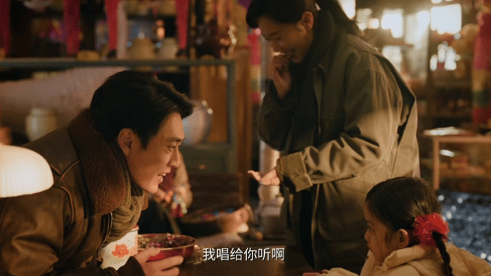 内娱有自己的多邻国严肃探案剧情穿插方言乌龙，上一秒还在紧张查案，下一秒就看刘娟