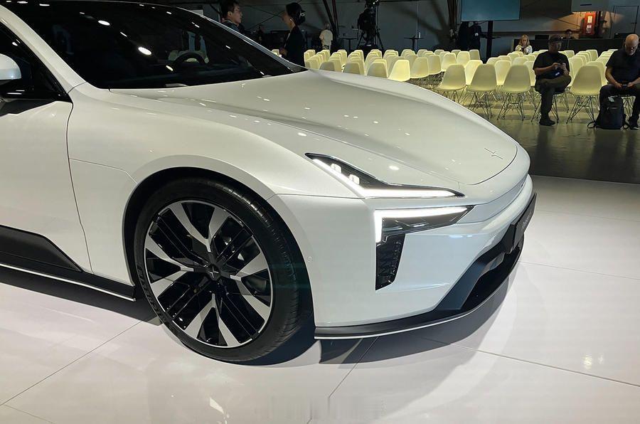 极星Polestar5不得不说很有独特的理解，极简风格很干脆，设计没有一点有点