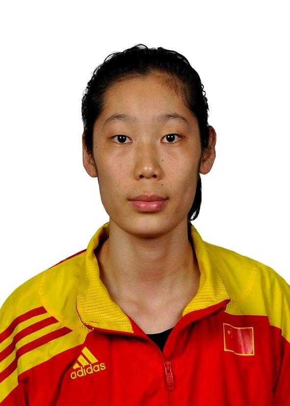 朱婷打满四局砍20分，庄宇珊一传零失误却吞下败仗——同一夜，两种留洋真相。