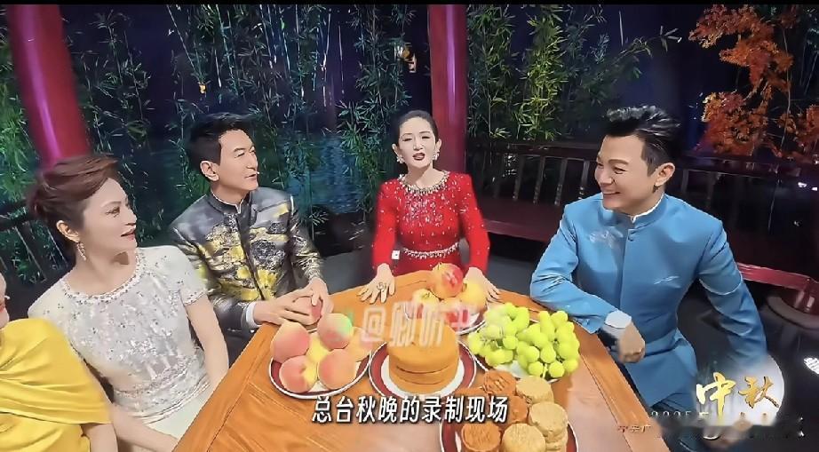 谢娜参与主持央视中秋晚会，你作何看法？虽说已有好几年没见她在主持舞台上展现其主持