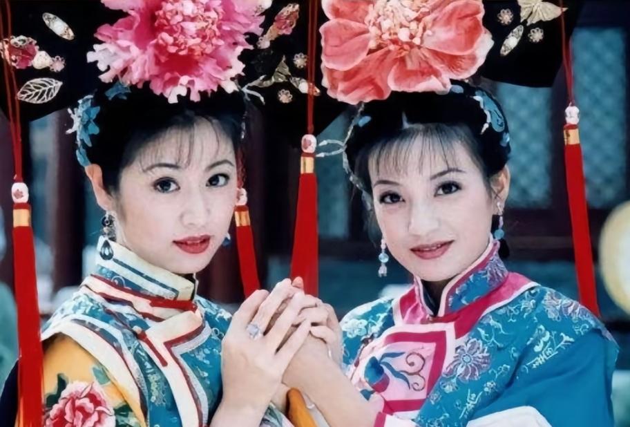 林心如成为金牌制片人后，很多小燕子的粉丝公开贬低林心如，说还珠格格能火主要是靠小