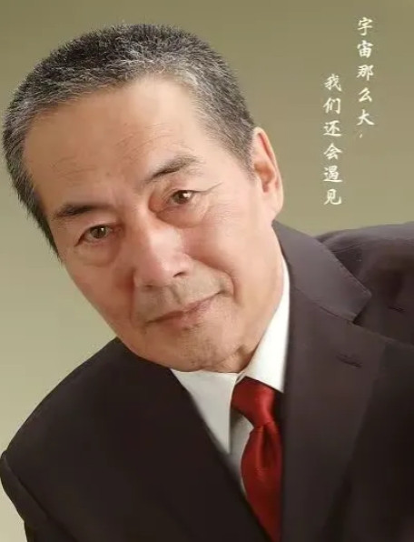 当年，56岁的杜雨露受到《雍正王朝》剧组邀请，希望他出演“张廷玉”一角，杜雨露看