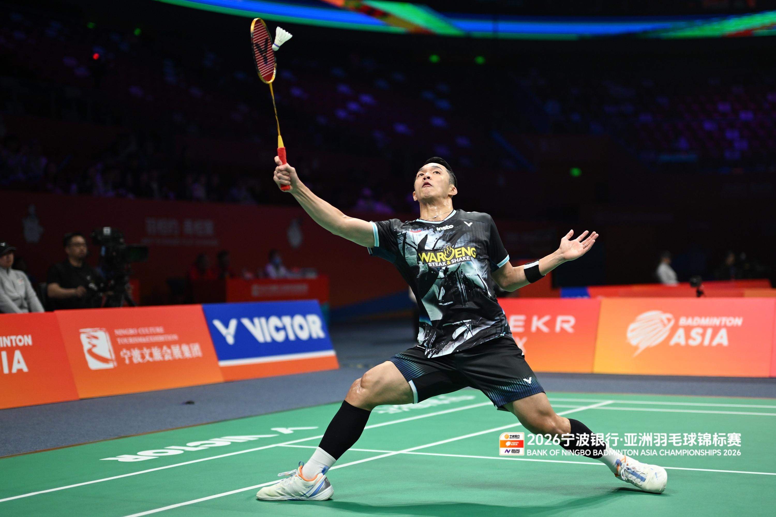 乔纳坦🇮🇩21-13、21-8🇲🇾梁峻豪下轮对手：郑加恒🇸🇬v