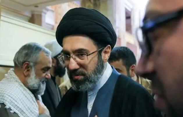 3月12日，穆杰塔巴向全世界撂下“美军基地一个不留”的狠话，内塔尼亚胡直接暗示要