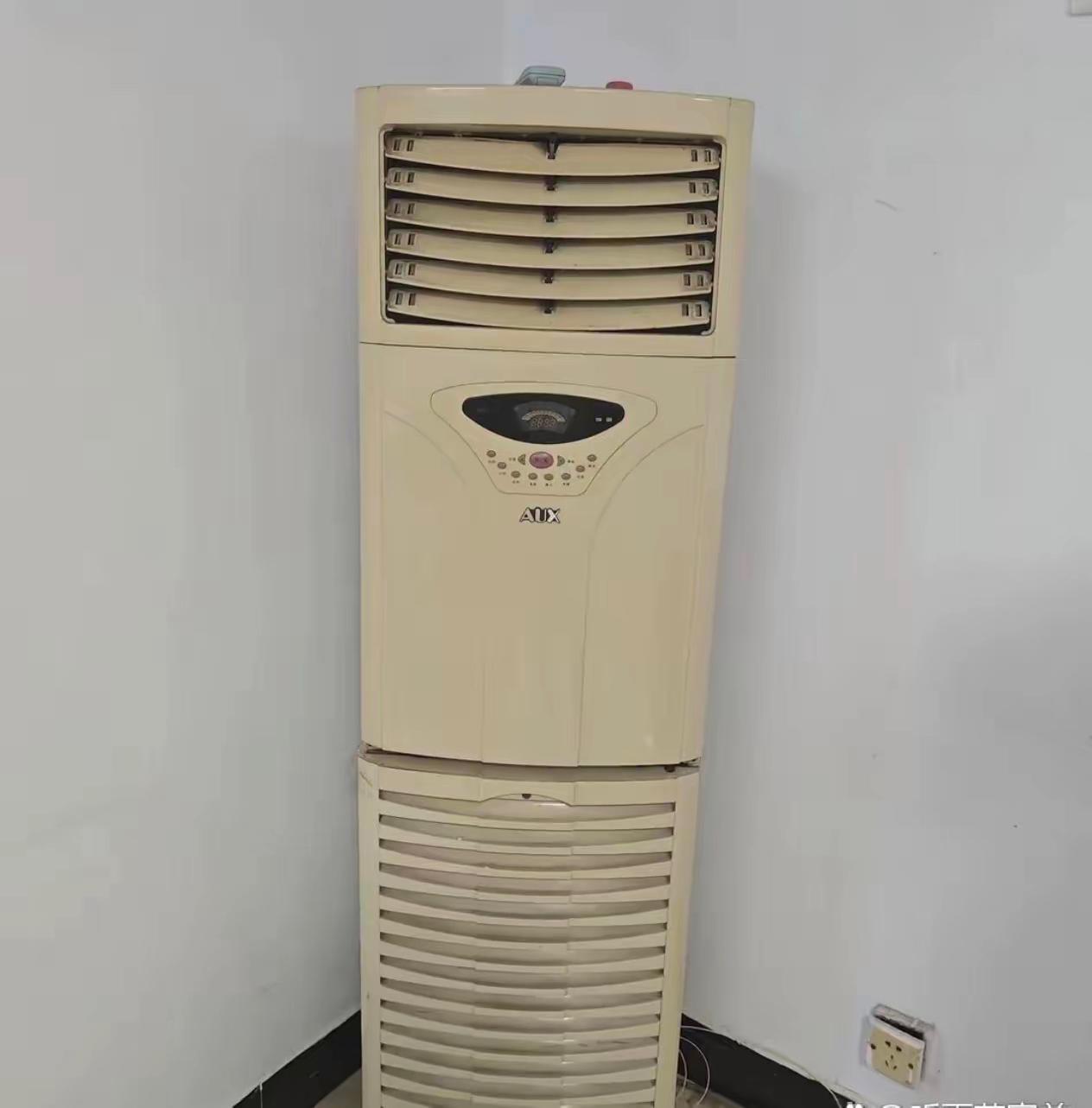 趁着铜价行情好，自己拆报废空调卖铜，才懂拆和不拆差价这么大家里有一台老旧报废